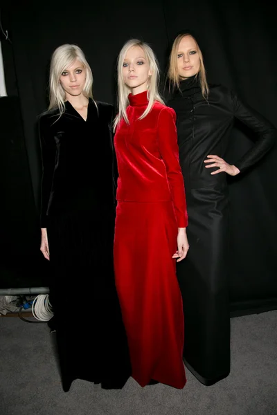 Look 98
